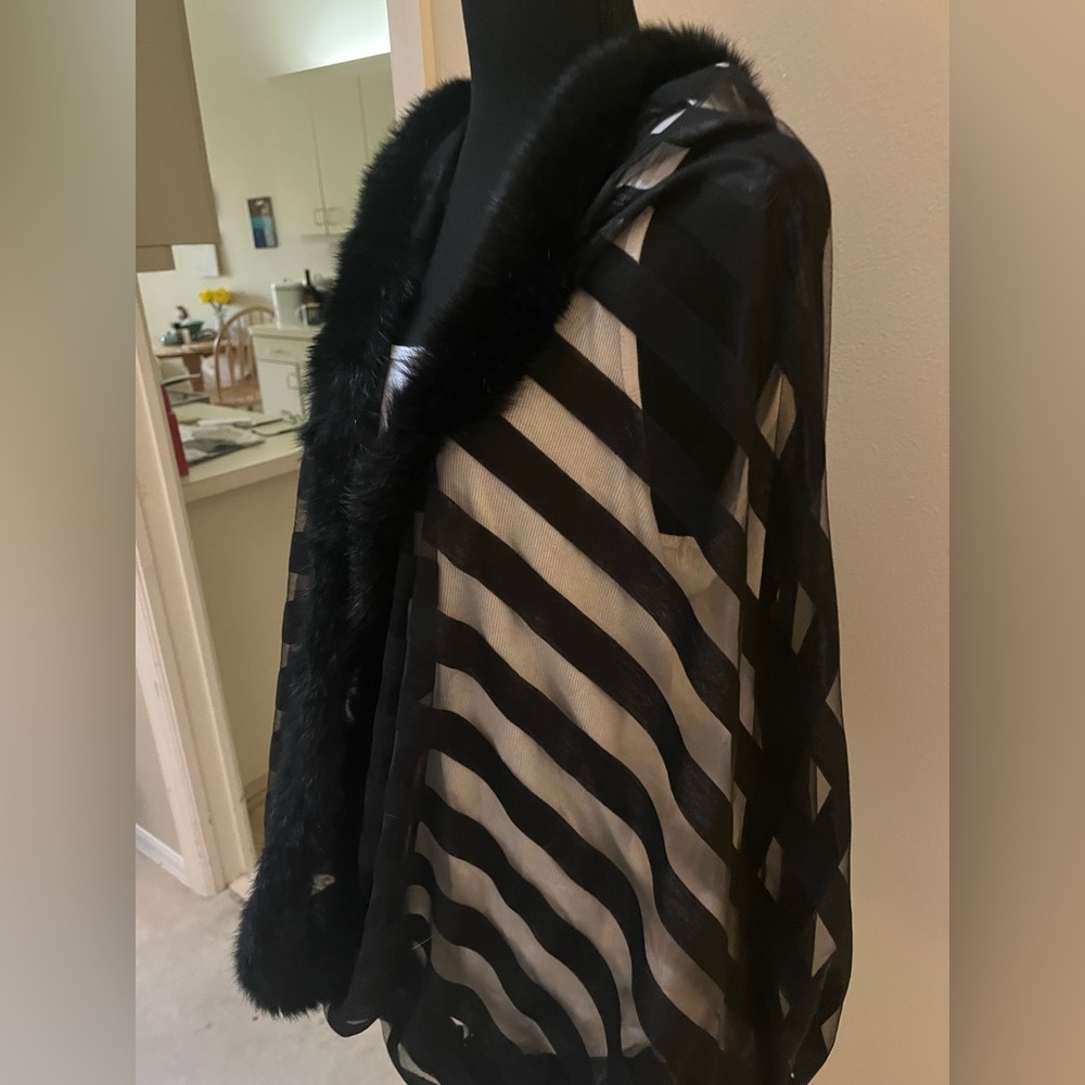 COPY - Real fur designer wrap - Picture 2 of 6